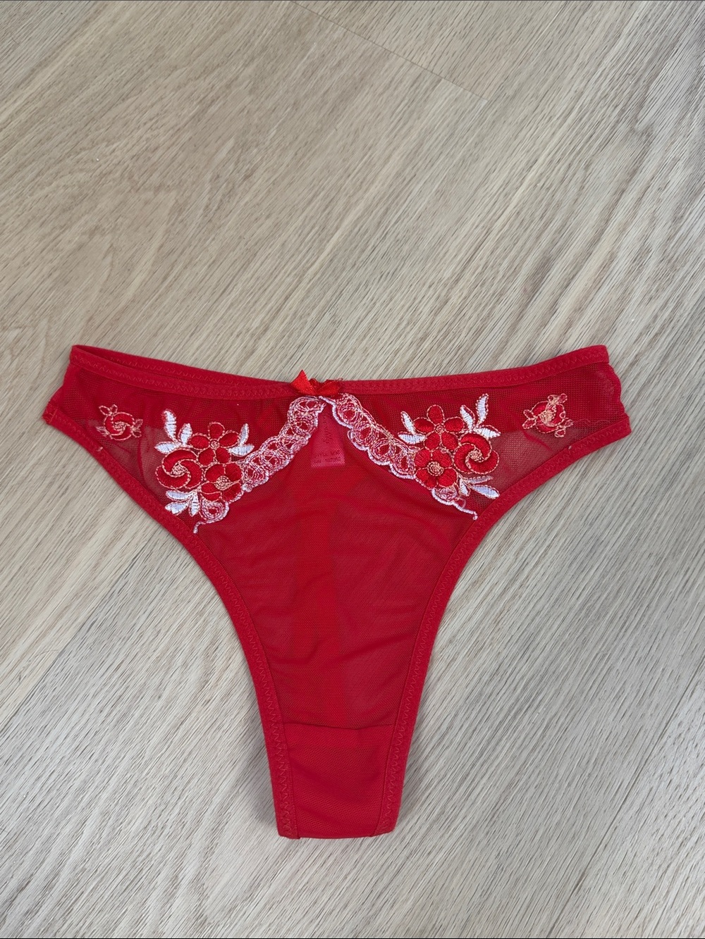 Moonlily Embroidered Mesh Thong Panty M